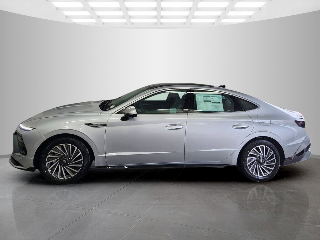 New 2026 Hyundai Sonata Hybrid Limited 4dr Car