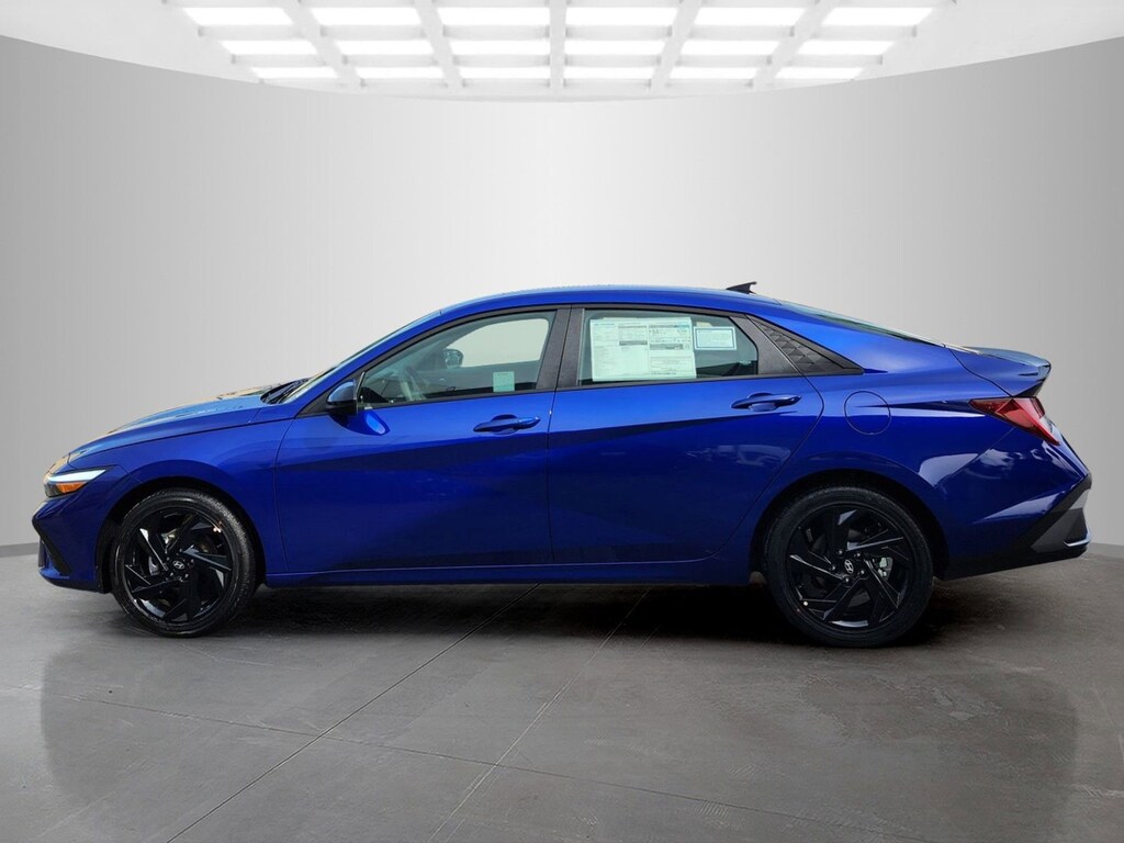 New 2026 Hyundai Elantra Hybrid SEL Sport 4dr Car