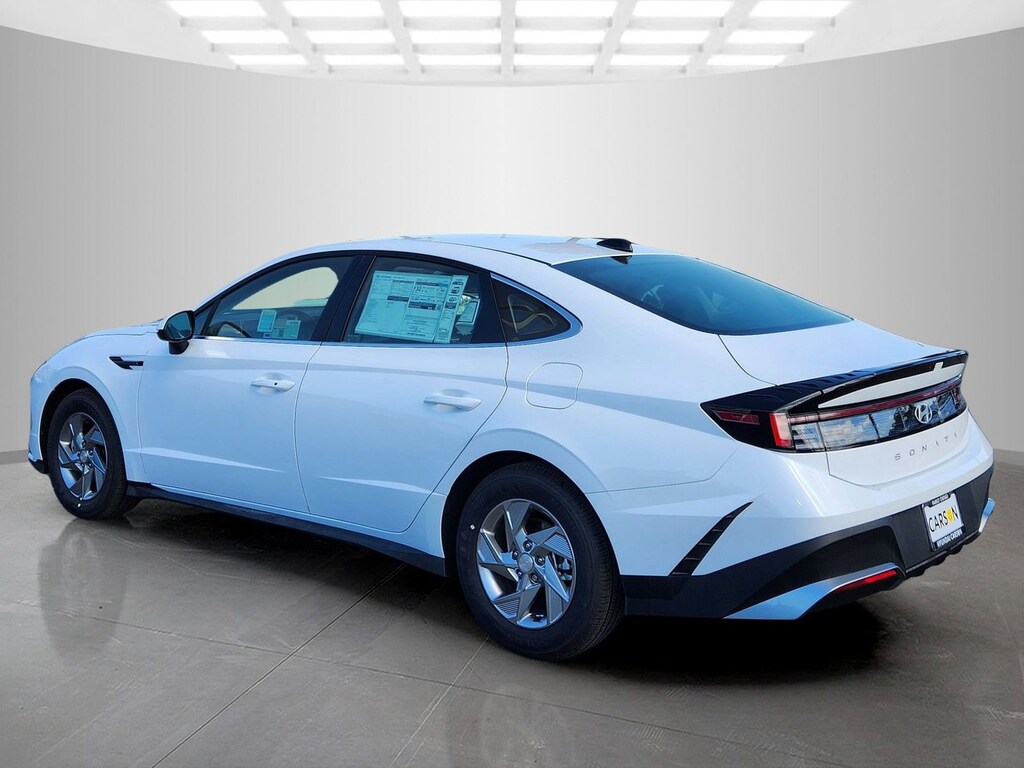New 2025 Hyundai Sonata SE 4dr Car