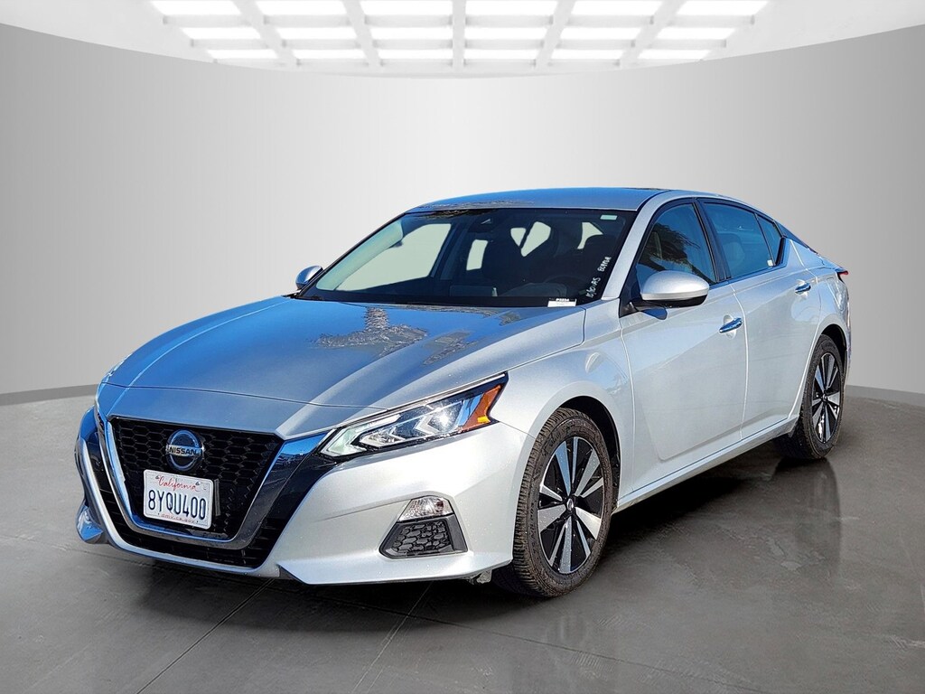 Used 2021 Nissan Altima 2.5 SV Sedan