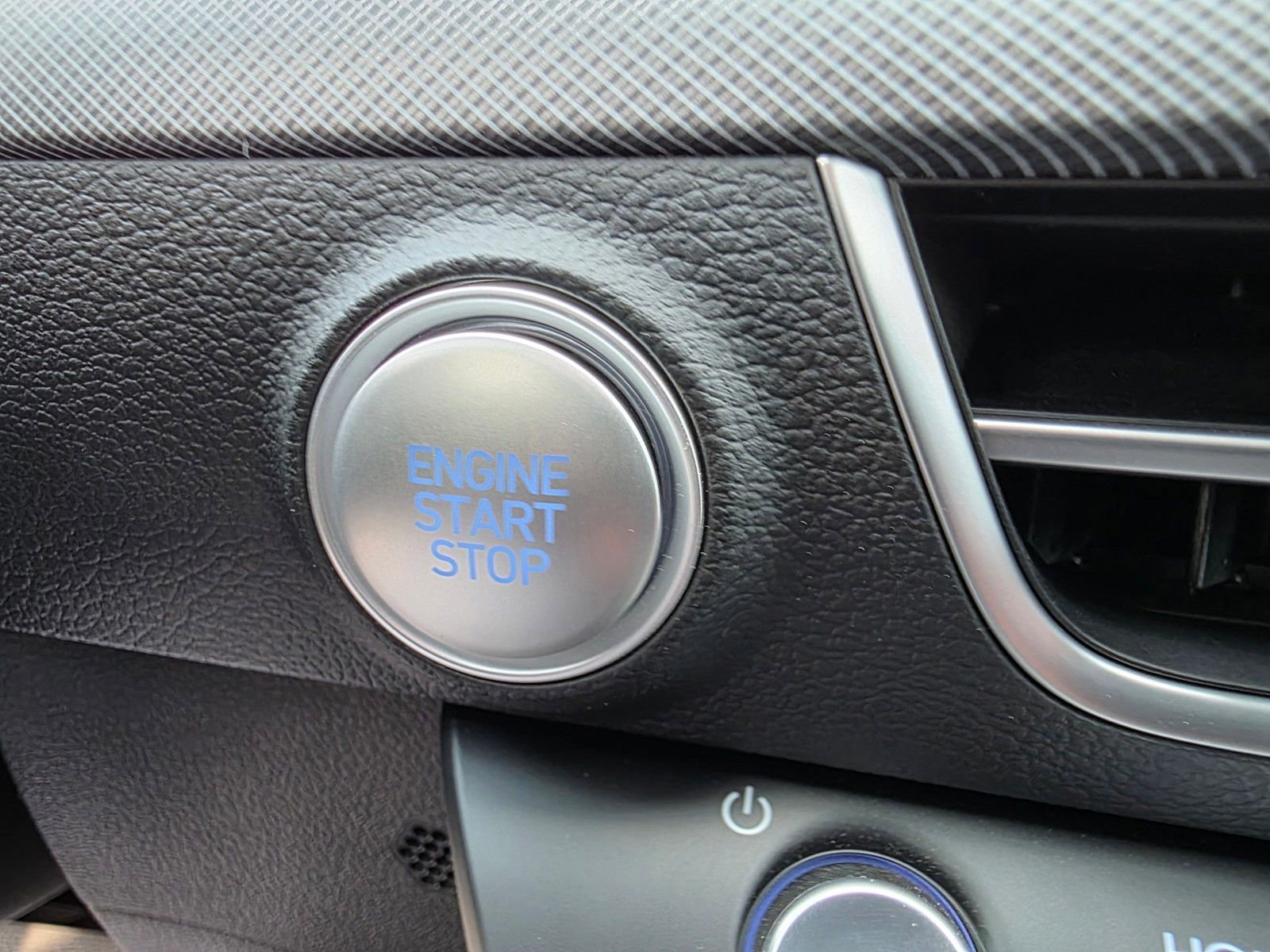 2025 Hyundai Sonata SEL - Photo 26