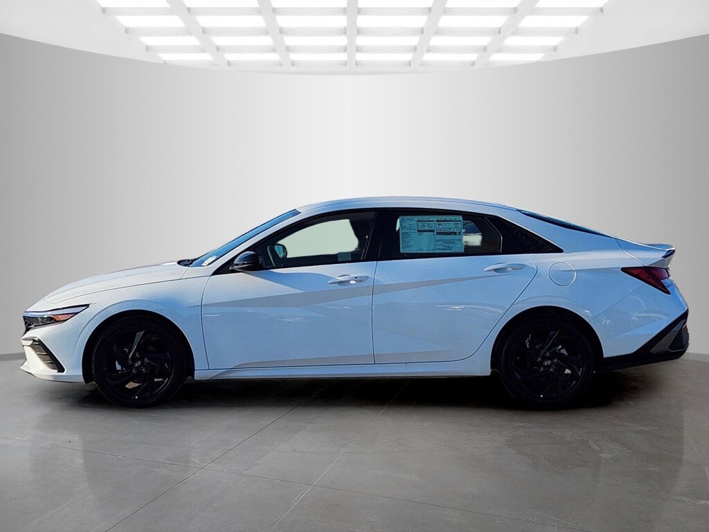 New 2026 Hyundai Elantra SEL Sport 4dr Car