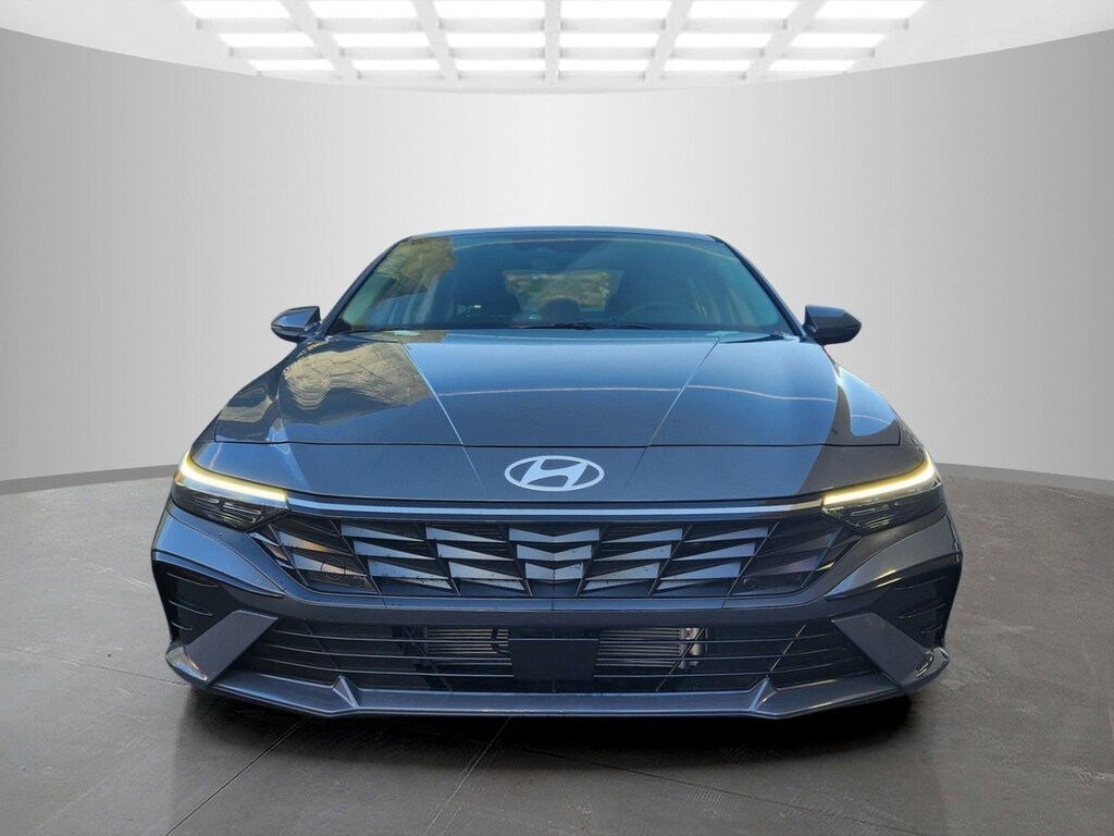 New 2026 Hyundai Elantra Hybrid Limited 4dr Car