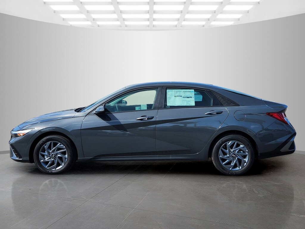 New 2025 Hyundai Elantra Hybrid Blue 4dr Car