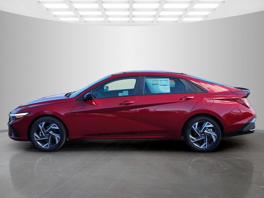 New 2025 Hyundai Elantra SEL Sport 4dr Car
