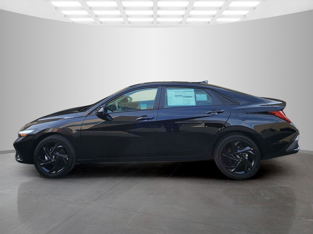 New 2026 Hyundai Elantra Hybrid SEL Sport 4dr Car