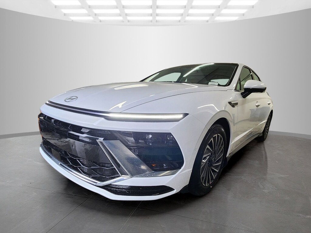 New 2026 Hyundai Sonata Hybrid Limited 4dr Car