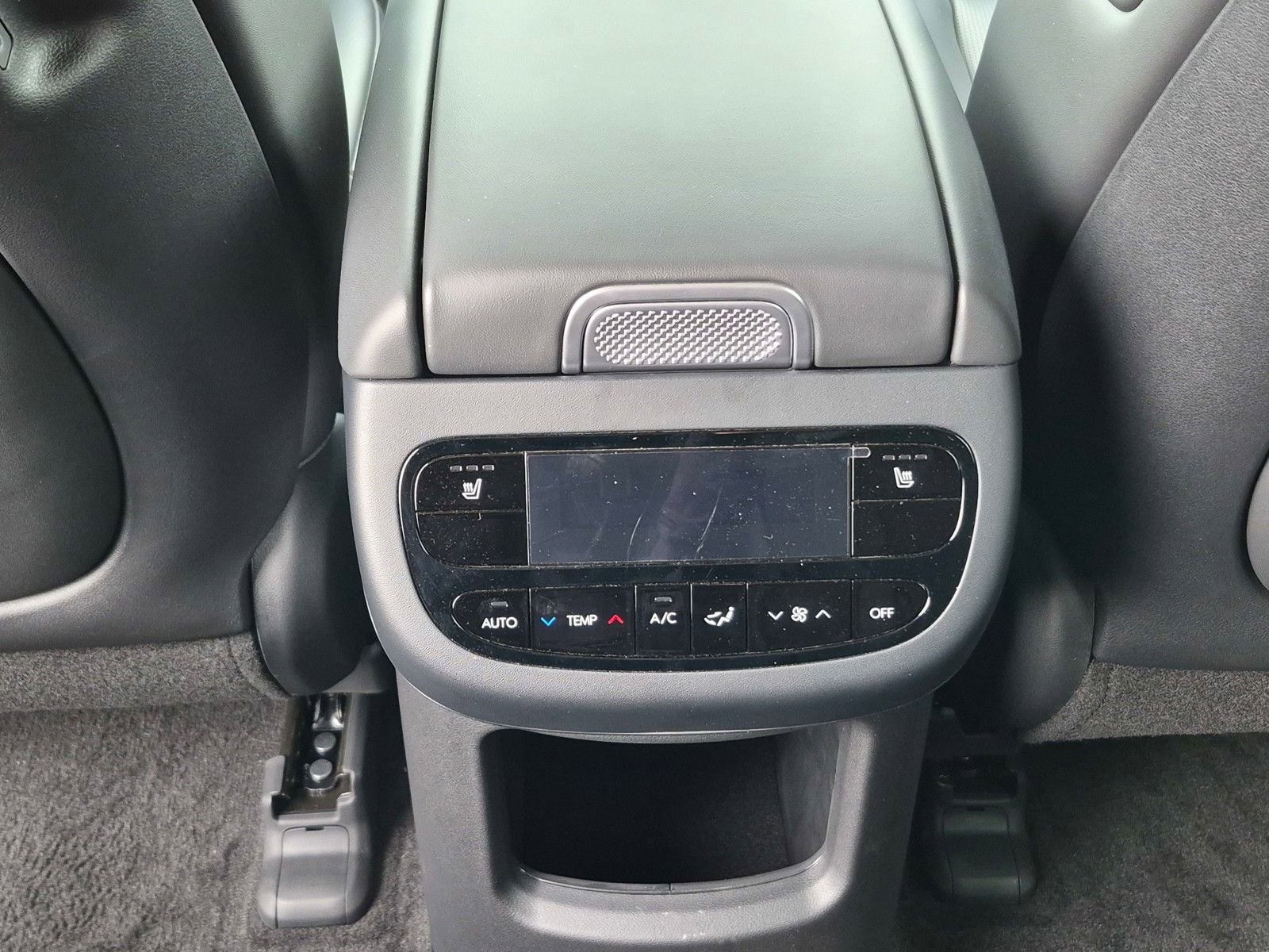 2026 Hyundai IONIQ 9 SEL - Photo 16