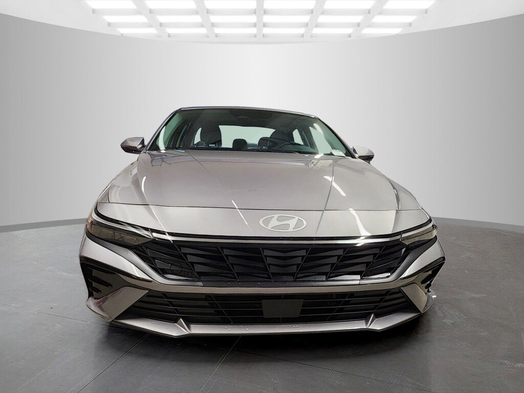 New 2026 Hyundai Elantra Hybrid Limited 4dr Car