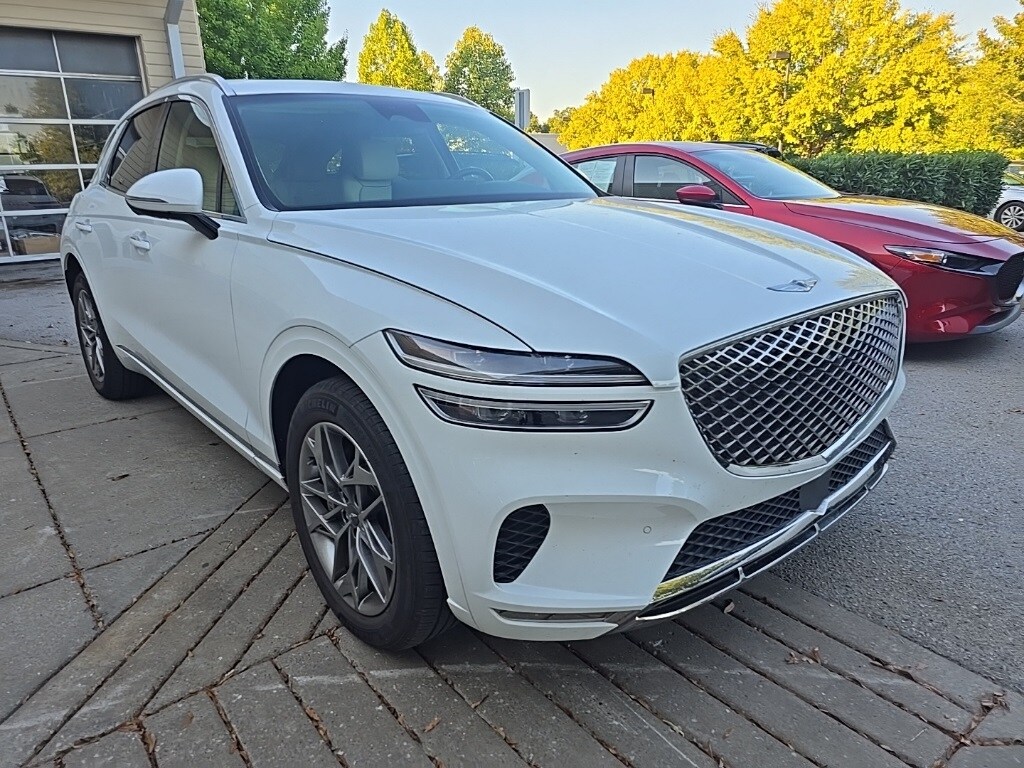 2024 Genesis GV70 2.5T Advanced photo 2