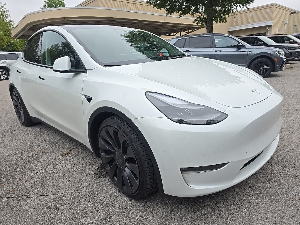 2024 Tesla Model Y Performance photo 2