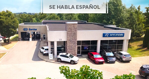 En Hyundai of Cool Springs, contamos con asociados de ventas hispanohablantes que estarán encantados de ayudarle durante todo el proceso de compra.