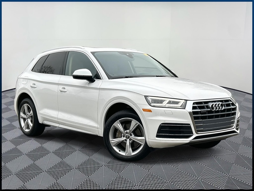2020 Audi Q5 Premium Plus's photo