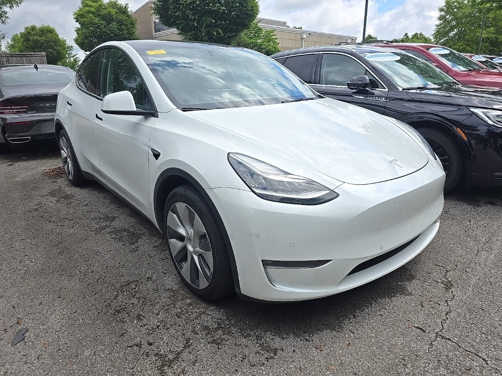 Used 2022 Tesla Model Y Long Range with VIN 7SAYGAEE6NF516125 for sale in Franklin, TN