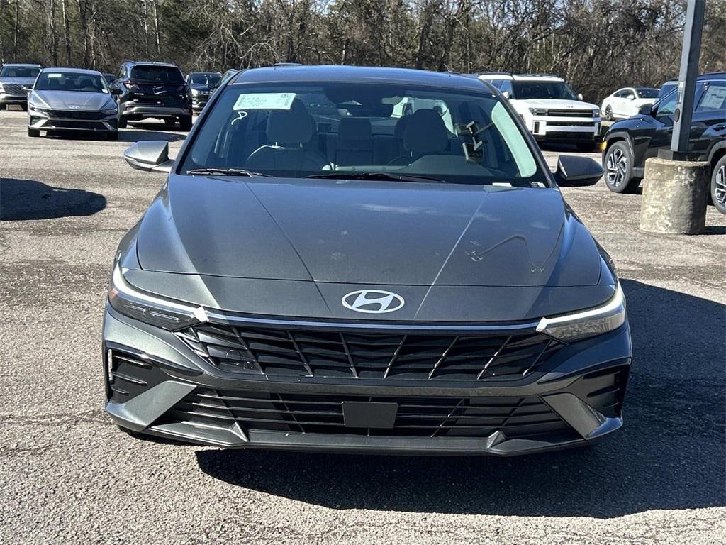 New 2026 Hyundai Elantra Limited Sedan