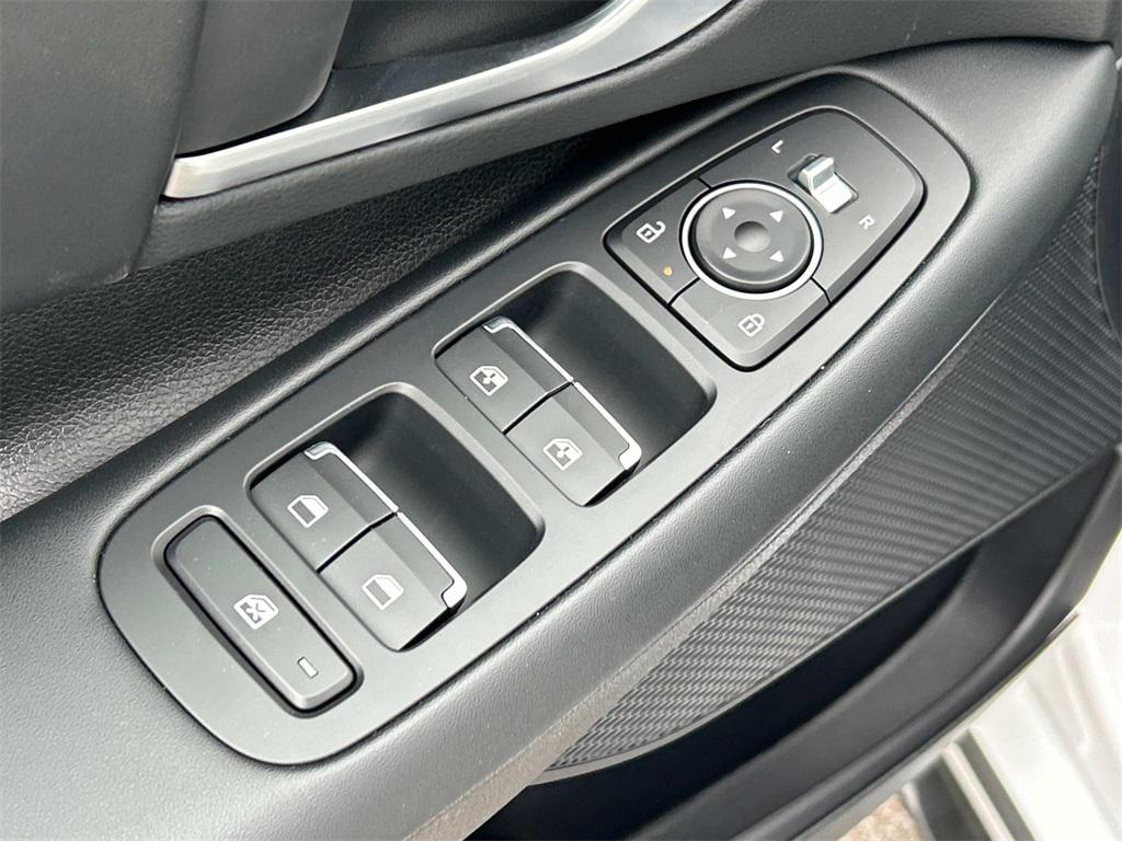 2025 Hyundai Sonata Hybrid SEL - Photo 17