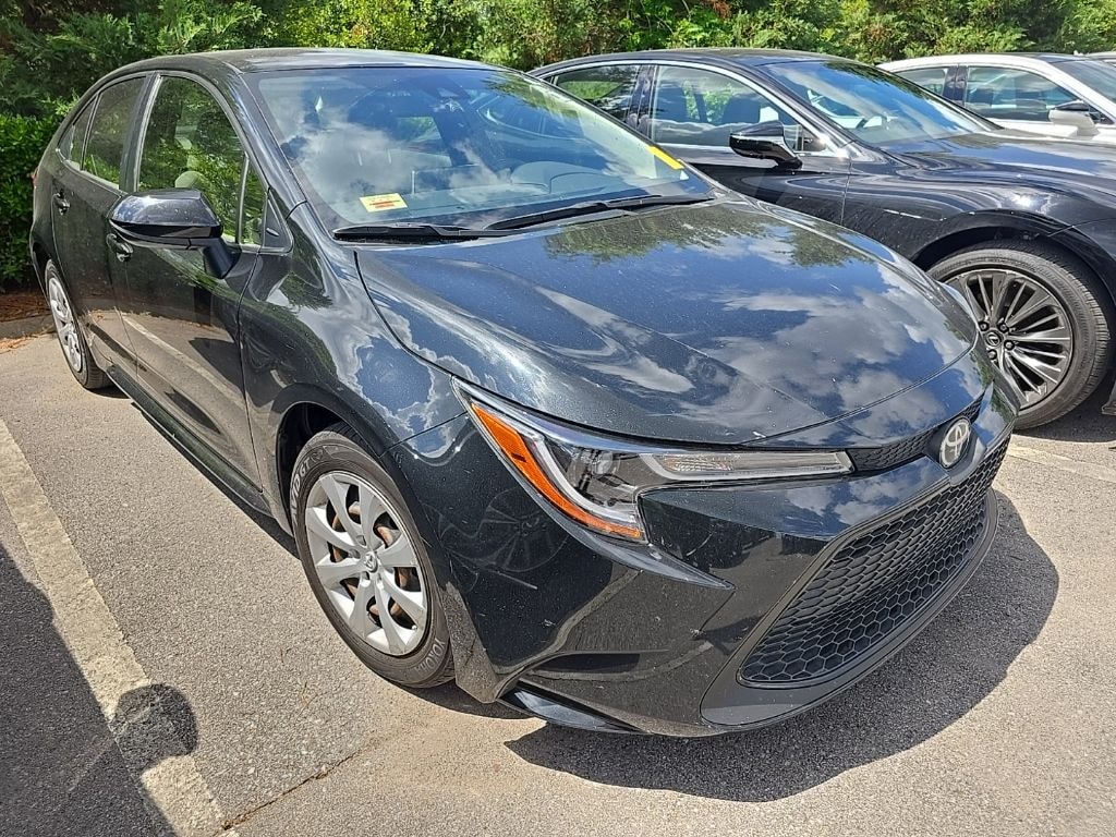 Used 2021 Toyota Corolla LE Sedan