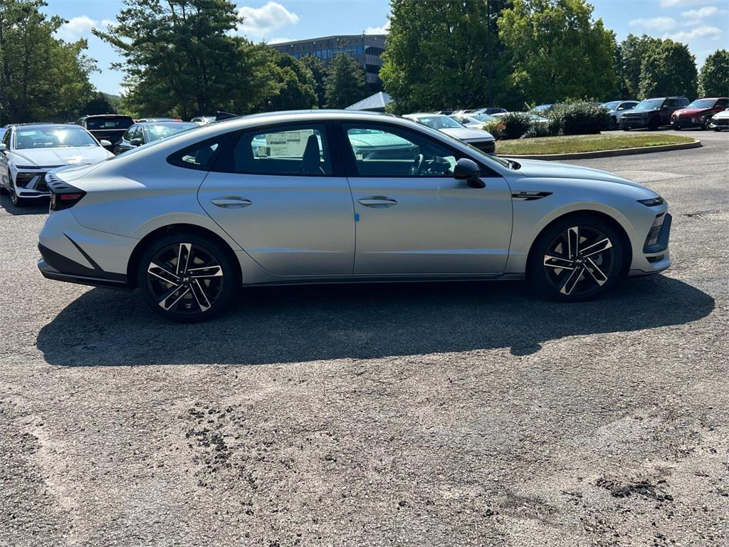 2025 Hyundai Sonata N Line - Photo 8