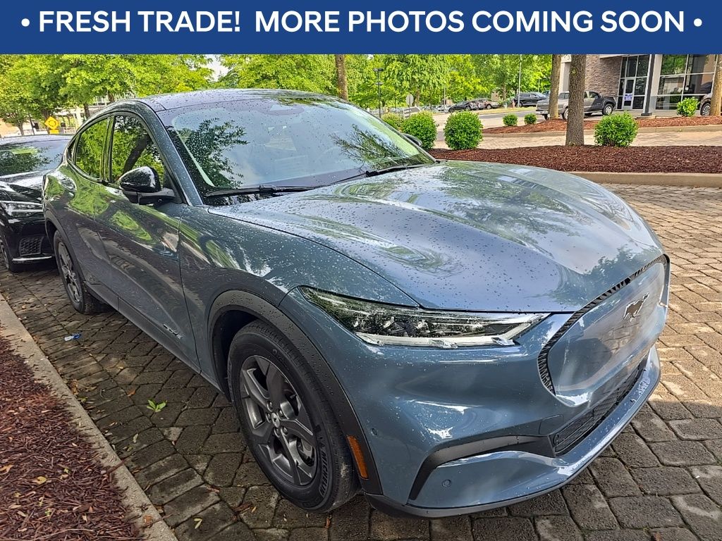 2023 Ford Mustang-Mach-e Select's photo