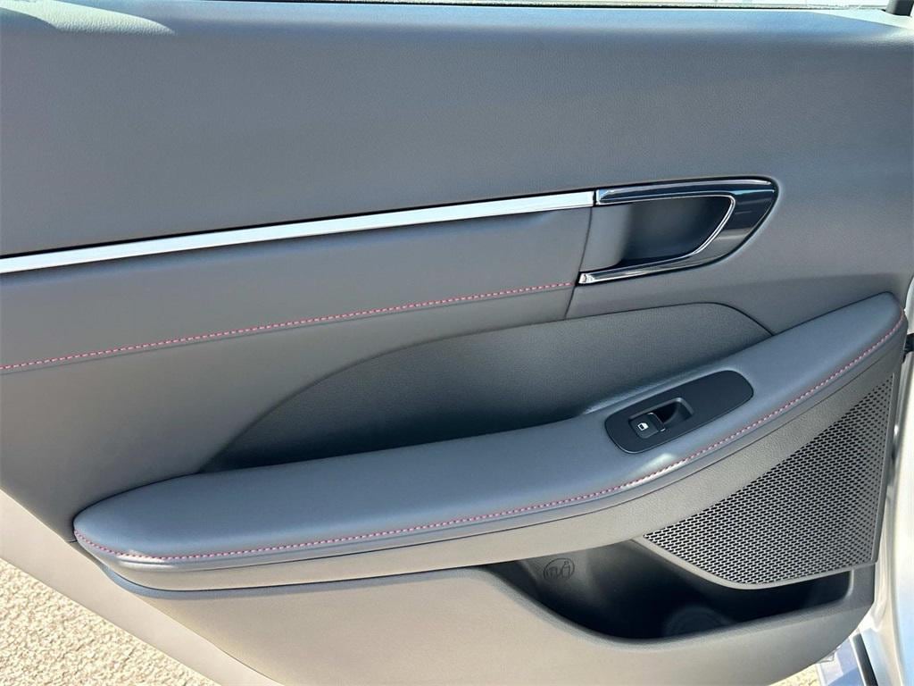 2025 Hyundai Sonata N Line - Photo 21