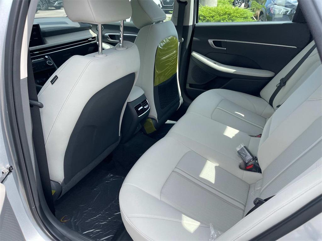 2025 Hyundai Sonata Hybrid SEL - Photo 19