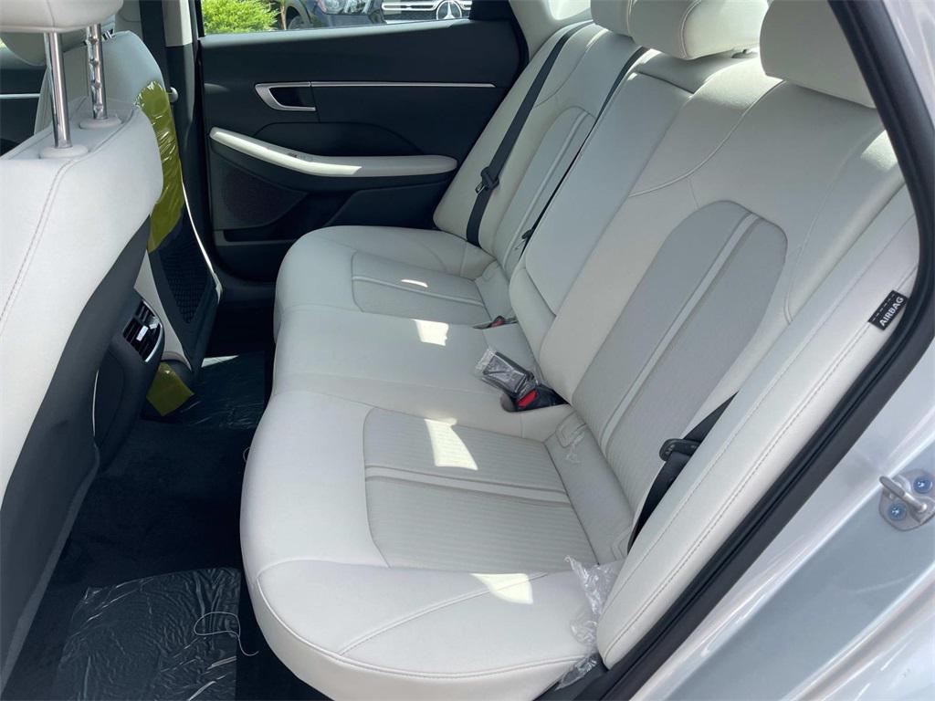 2025 Hyundai Sonata Hybrid SEL - Photo 20