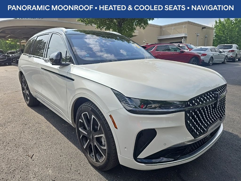 2024 Lincoln Nautilus Reserve AWD's photo