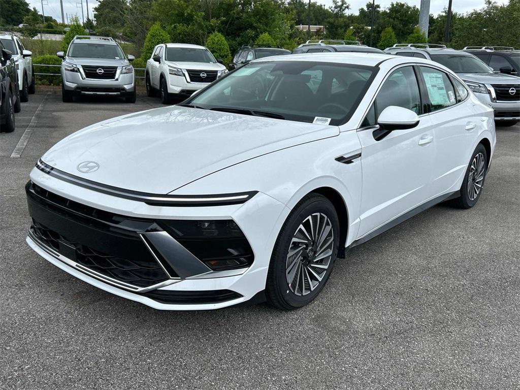 2025 Hyundai Sonata Hybrid SEL - Photo 3