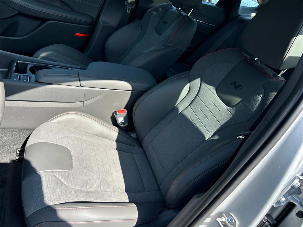 2025 Hyundai Sonata N Line - Photo 14