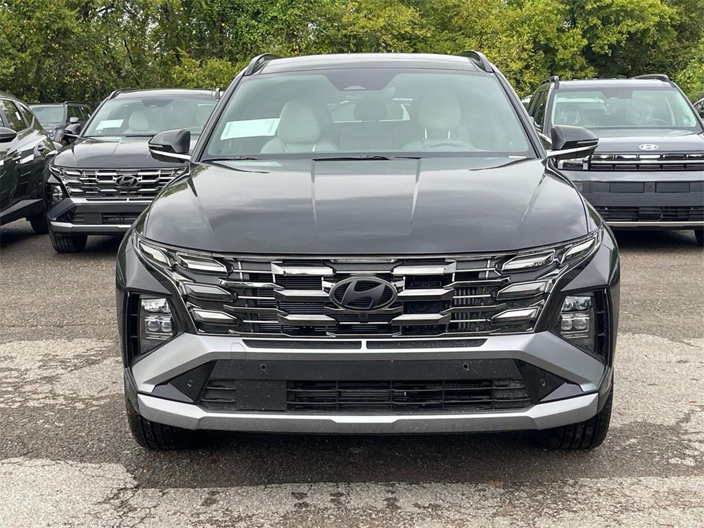 2025 Hyundai Tucson Hybrid Limited photo 2