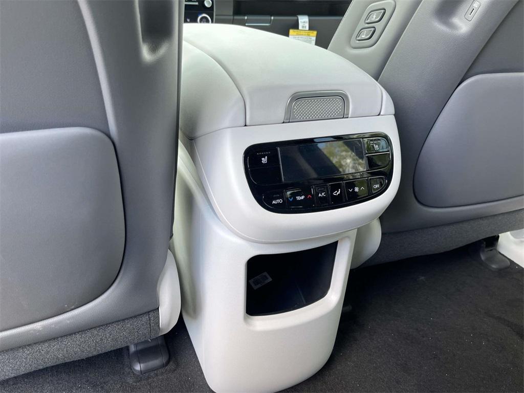 2026 Hyundai IONIQ 9 SEL - Photo 22