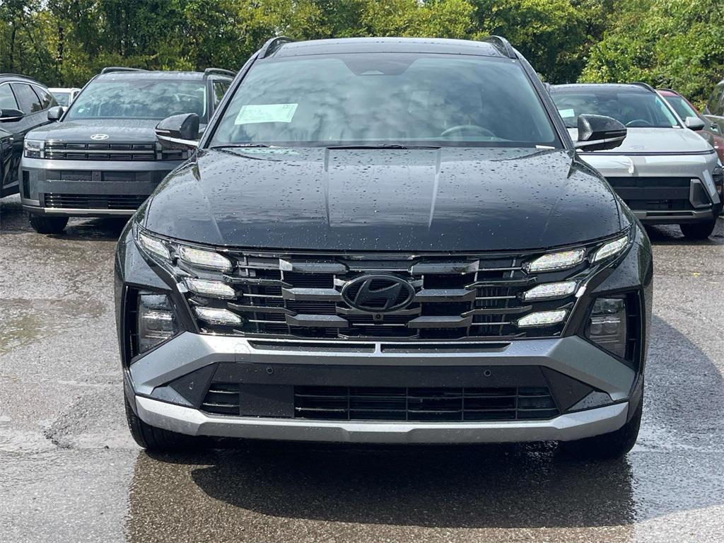 2025 Hyundai Tucson Hybrid Limited photo 2