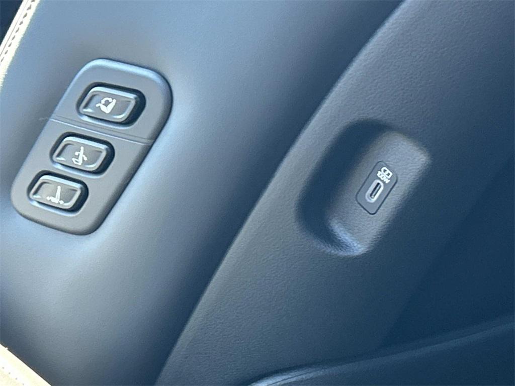 2026 Hyundai Palisade Calligraphy - Photo 23