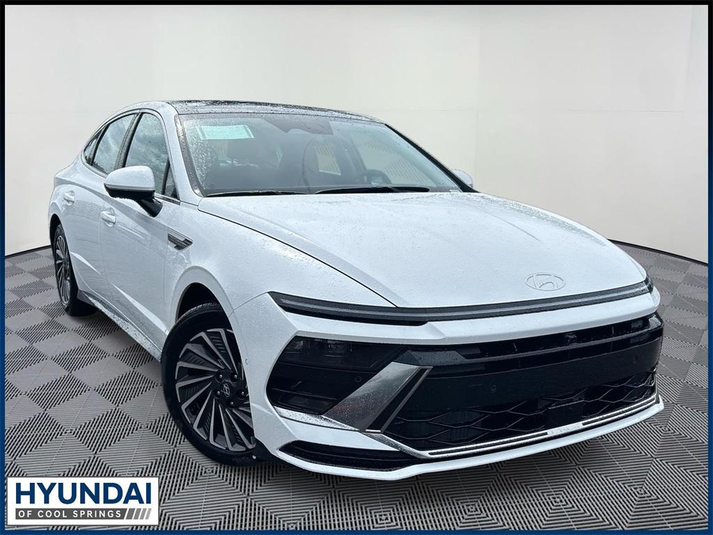 2025 Hyundai Sonata Hybrid Limited's photo