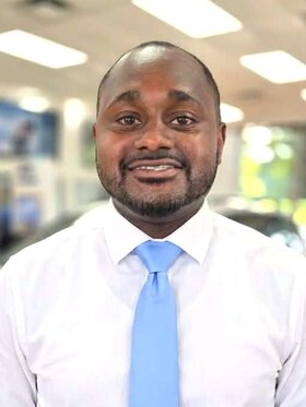 Staff member DEZMOND McLEMORE from ID_4dc74903dfcc