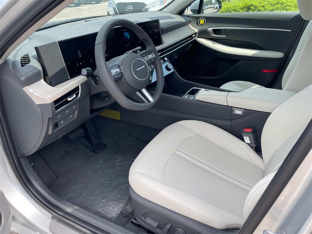 2025 Hyundai Sonata Hybrid SEL - Photo 14