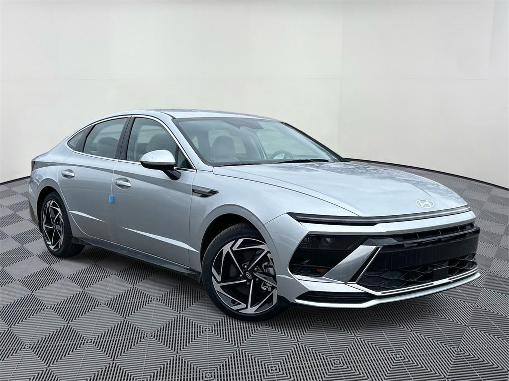 2026 Hyundai Sonata SEL's photo