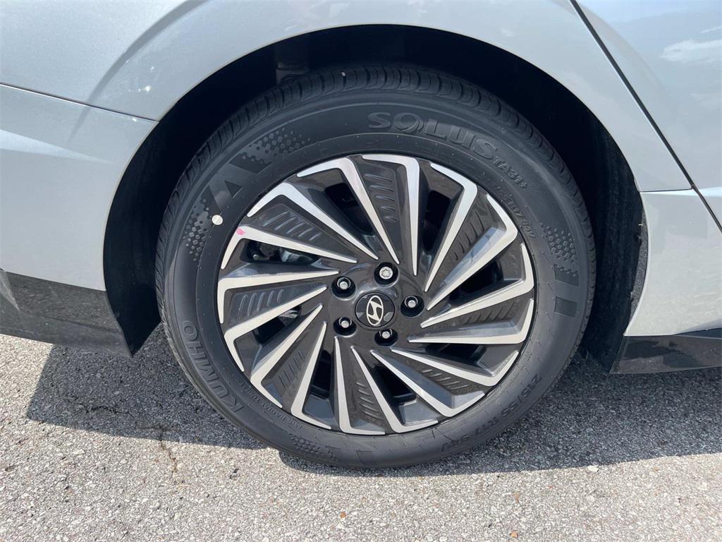2025 Hyundai Sonata Hybrid SEL - Photo 12
