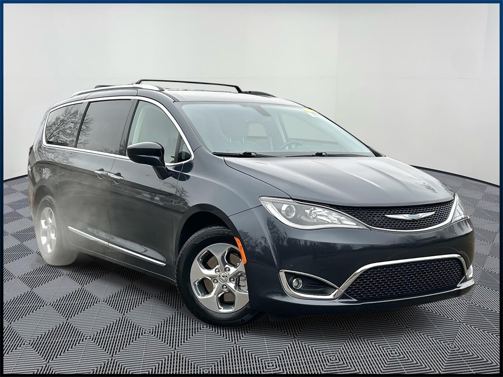 2020 Chrysler Pacifica Hybrid Touring L