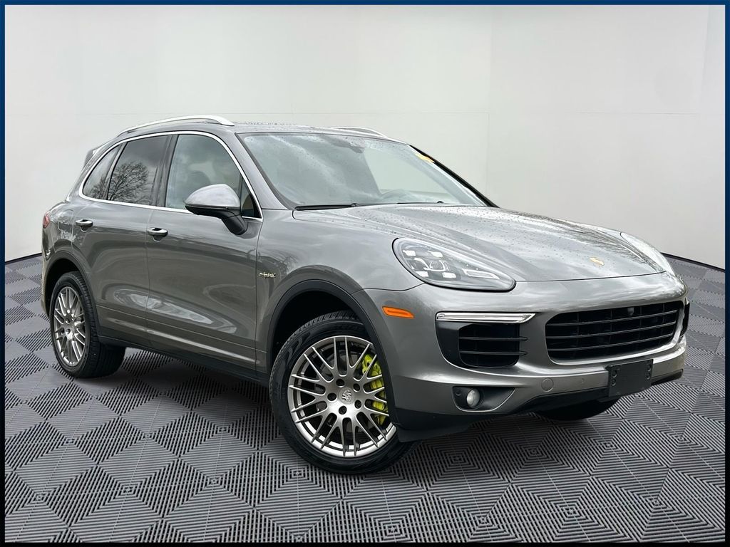 2018 Porsche Cayenne Platinum Edition