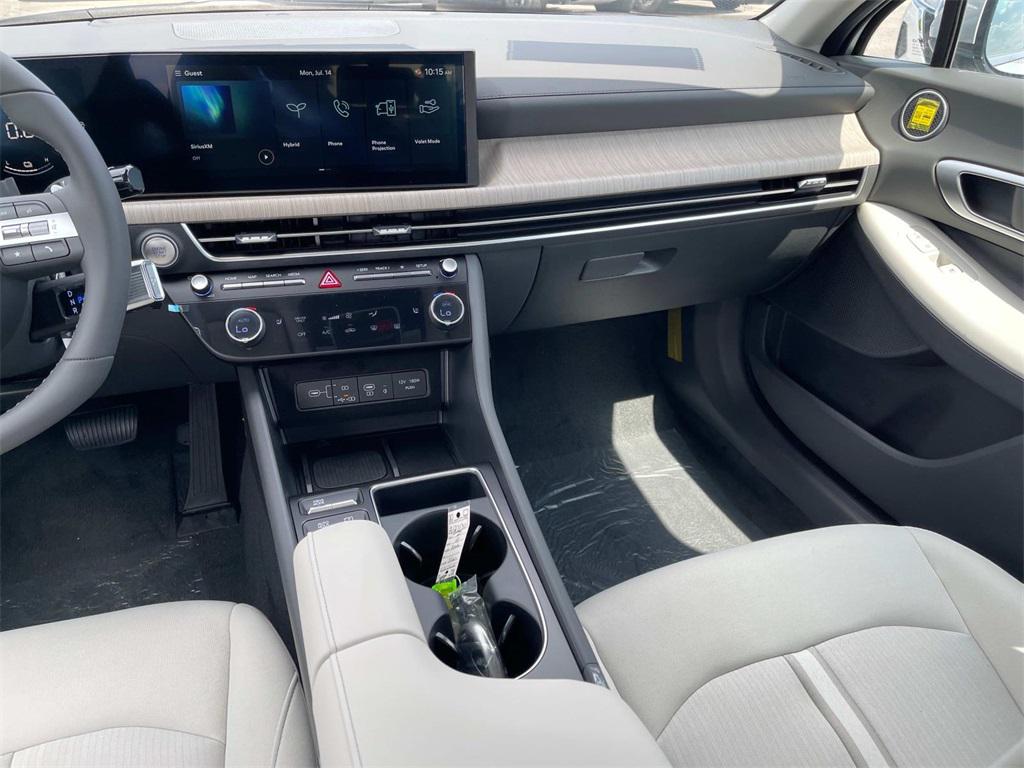 2025 Hyundai Sonata Hybrid SEL - Photo 23