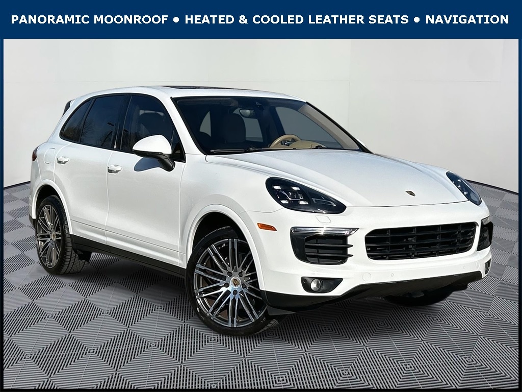 2017 Porsche Cayenne Platinum Edition's photo