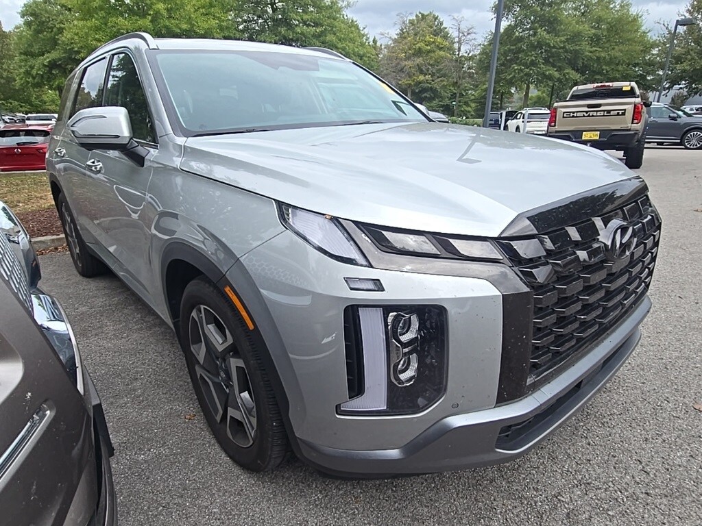 2023 Hyundai Palisade Limited photo 2