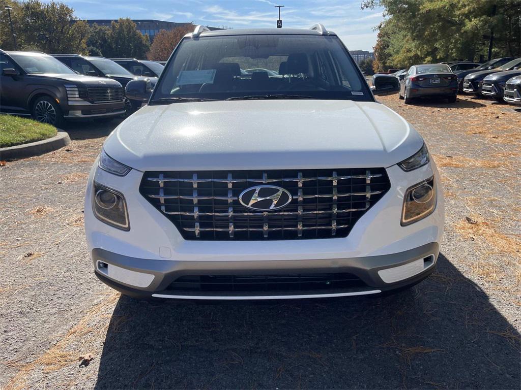 2026 Hyundai Venue SEL photo 2