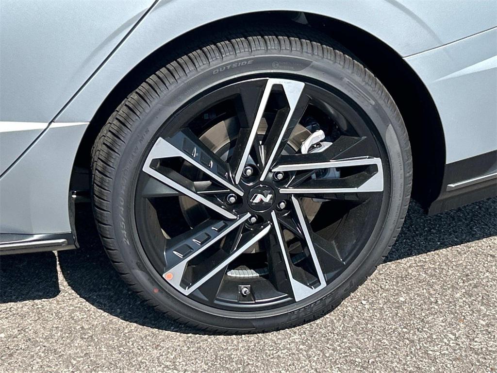 2025 Hyundai Sonata N Line - Photo 11
