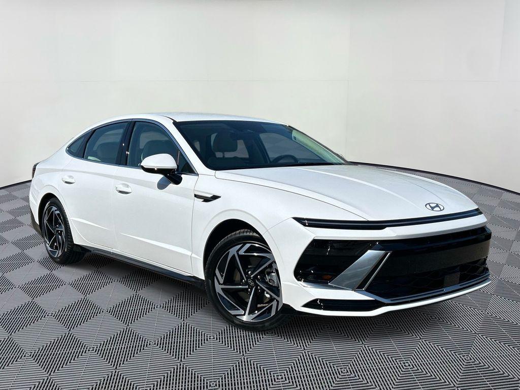 2026 Hyundai Sonata SEL AWD's photo