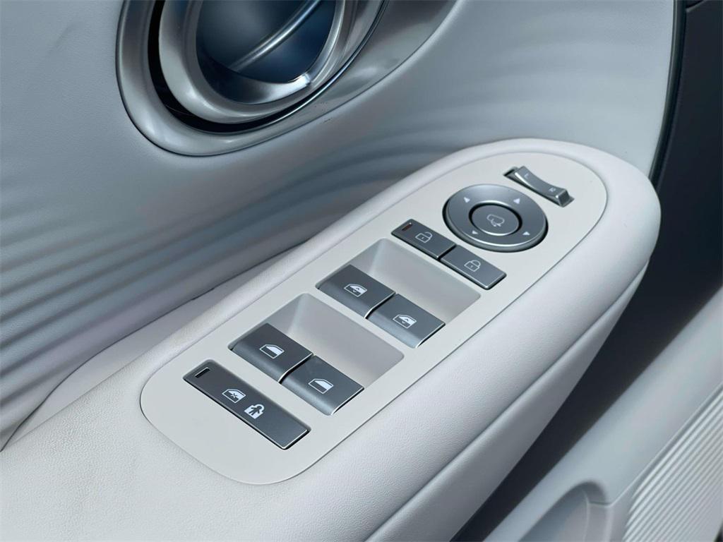 2026 Hyundai IONIQ 9 SEL - Photo 14