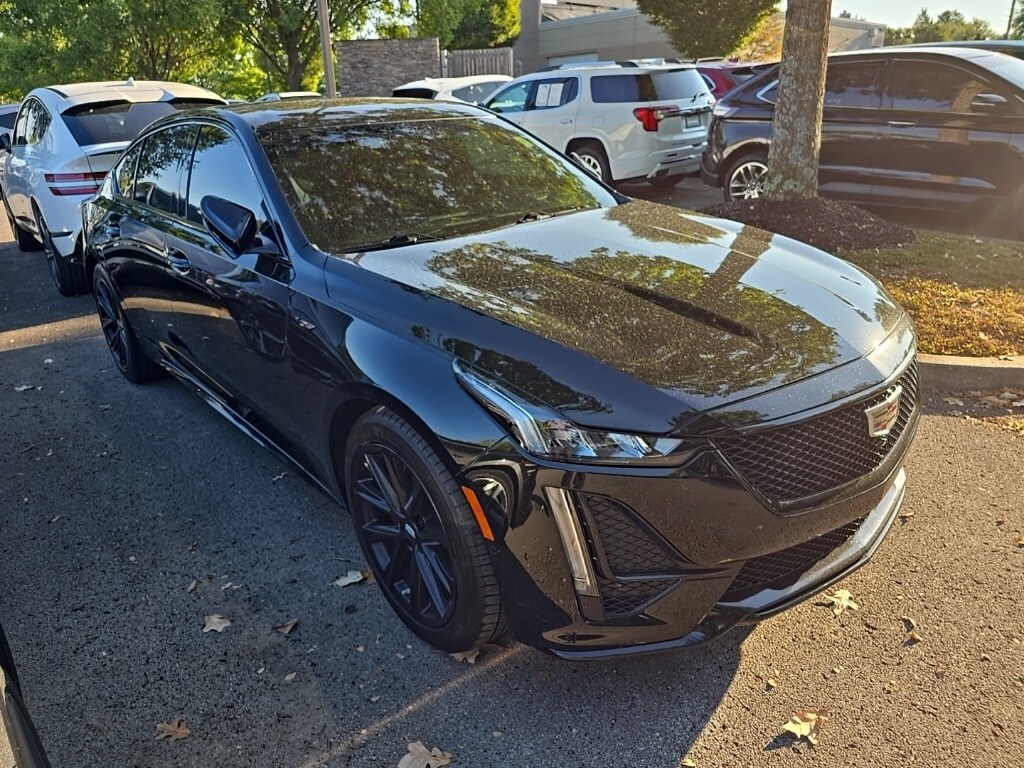 2022 Cadillac CT5 V photo 2