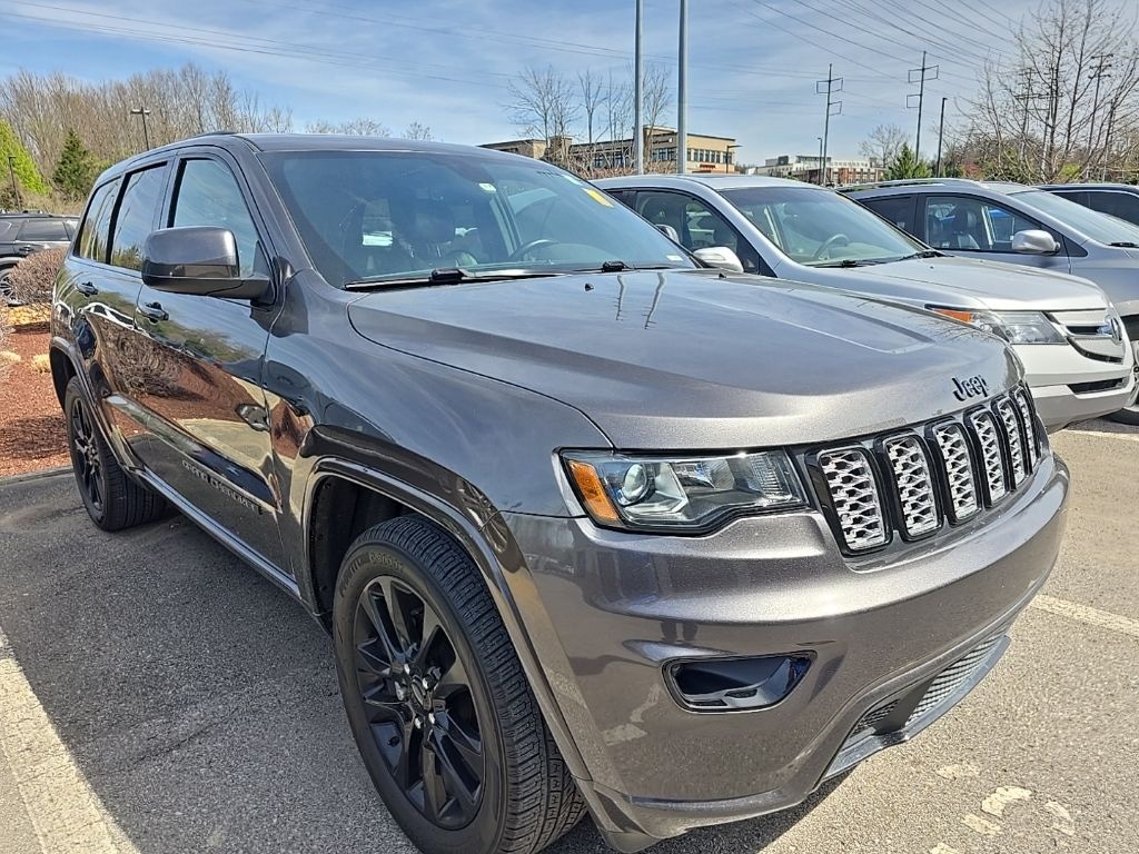 Used 2020 Jeep Grand Cherokee Laredo SUV
