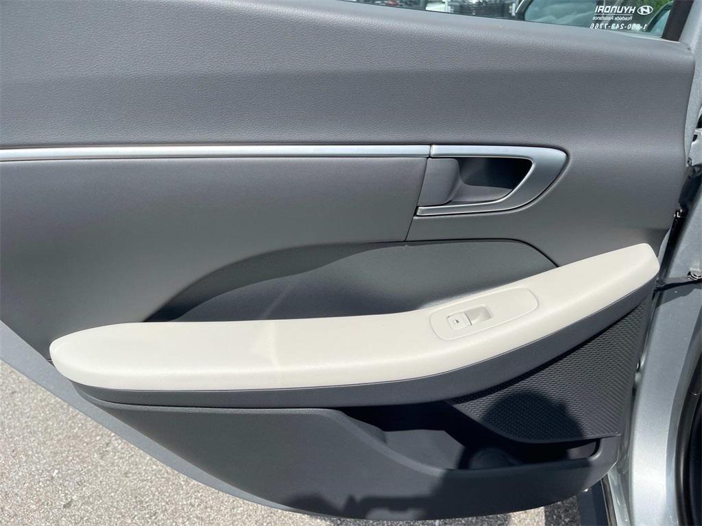 2025 Hyundai Sonata Hybrid SEL - Photo 21
